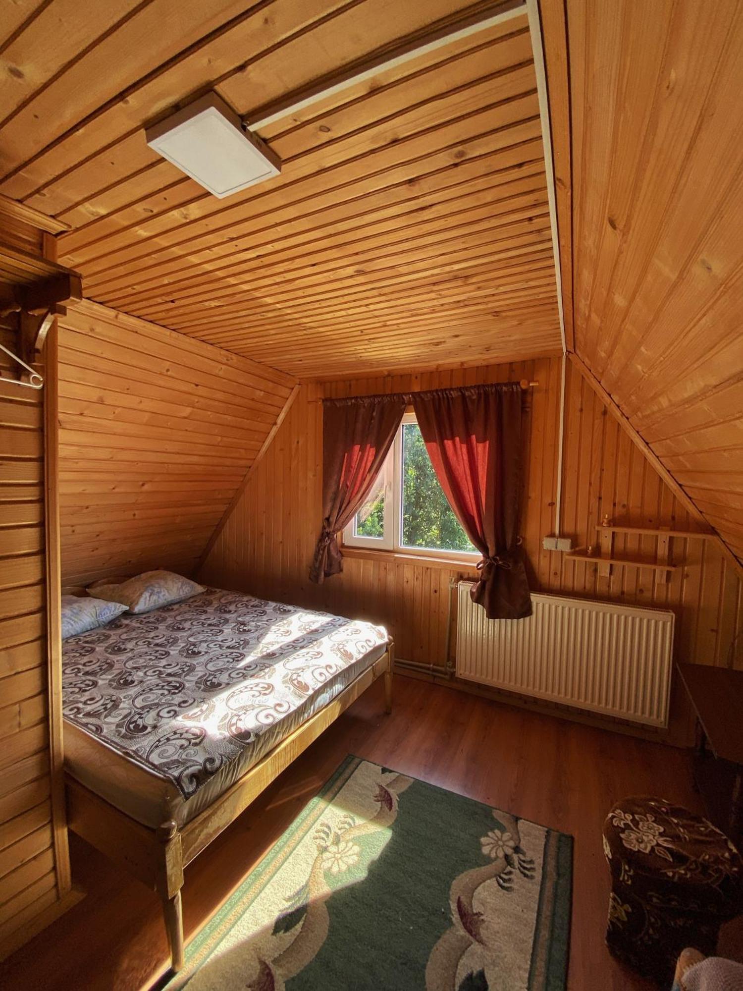 У Олега Hotel Verkhne-Studenyy Exterior photo