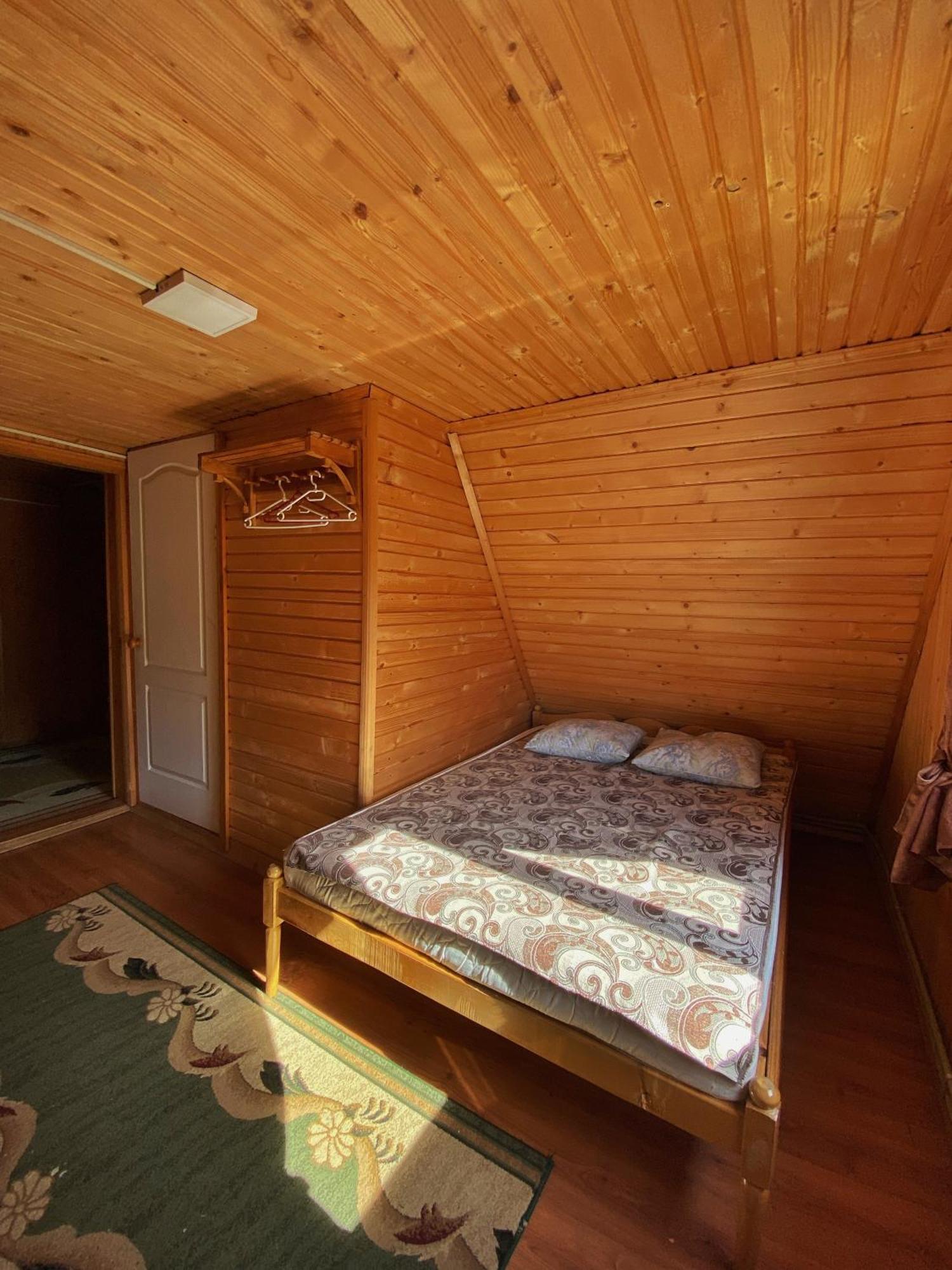 У Олега Hotel Verkhne-Studenyy Exterior photo
